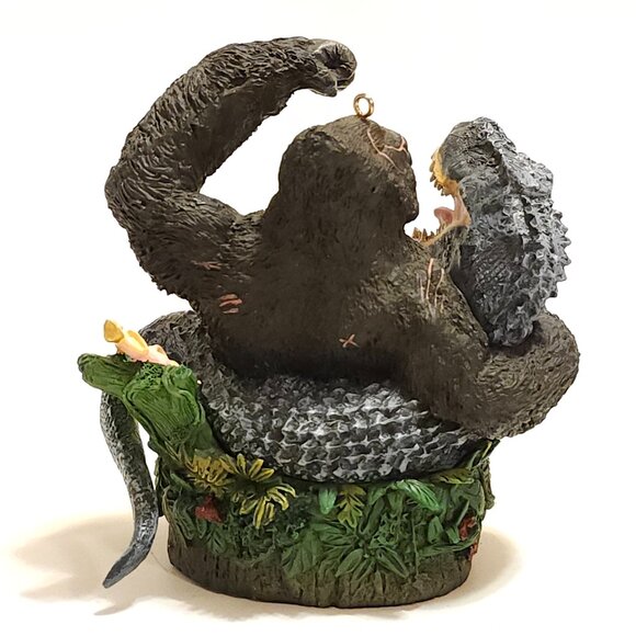 2006 Carlton Cards "Kong to the Rescue" Christmas ornament KING KONG ORNAMENT - Picture 4 of 12